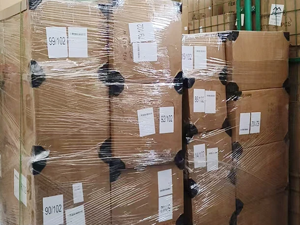 Projeto de reabastecimento de frete a&eacute;reo internacional para produtos essenciais de um vendedor de com&eacute;rcio eletr&ocirc;nico digital 3C durante a alta temporada de inverno na Argentina